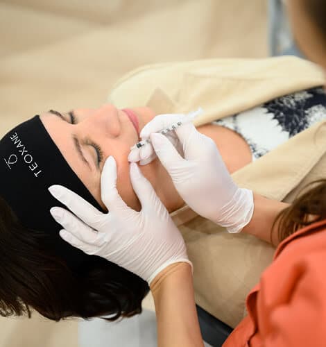 Botox kezelés, mimikai ráncok kezelése, homlok, szemöldökráncok, szarkalábak, nyuszi vonalak, dohányzóráncok, áll gödröcske kezelése
