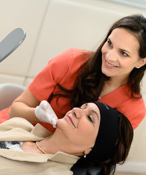 hyaluronsavas arckezelések, ráncfeltöltés, ajakfeltöltés, skinbooster, Foxxi Medical arcesztétika, orvos-esztétikai arckezelések